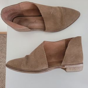 Free people tan shoes size 37.5(Eu)/7(Us)